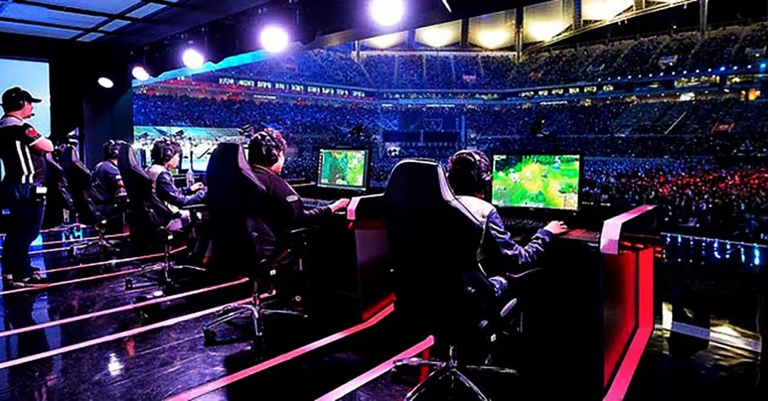 第一人称探 第一人称探